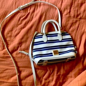 Dooney & Bourke Cross Body Bag